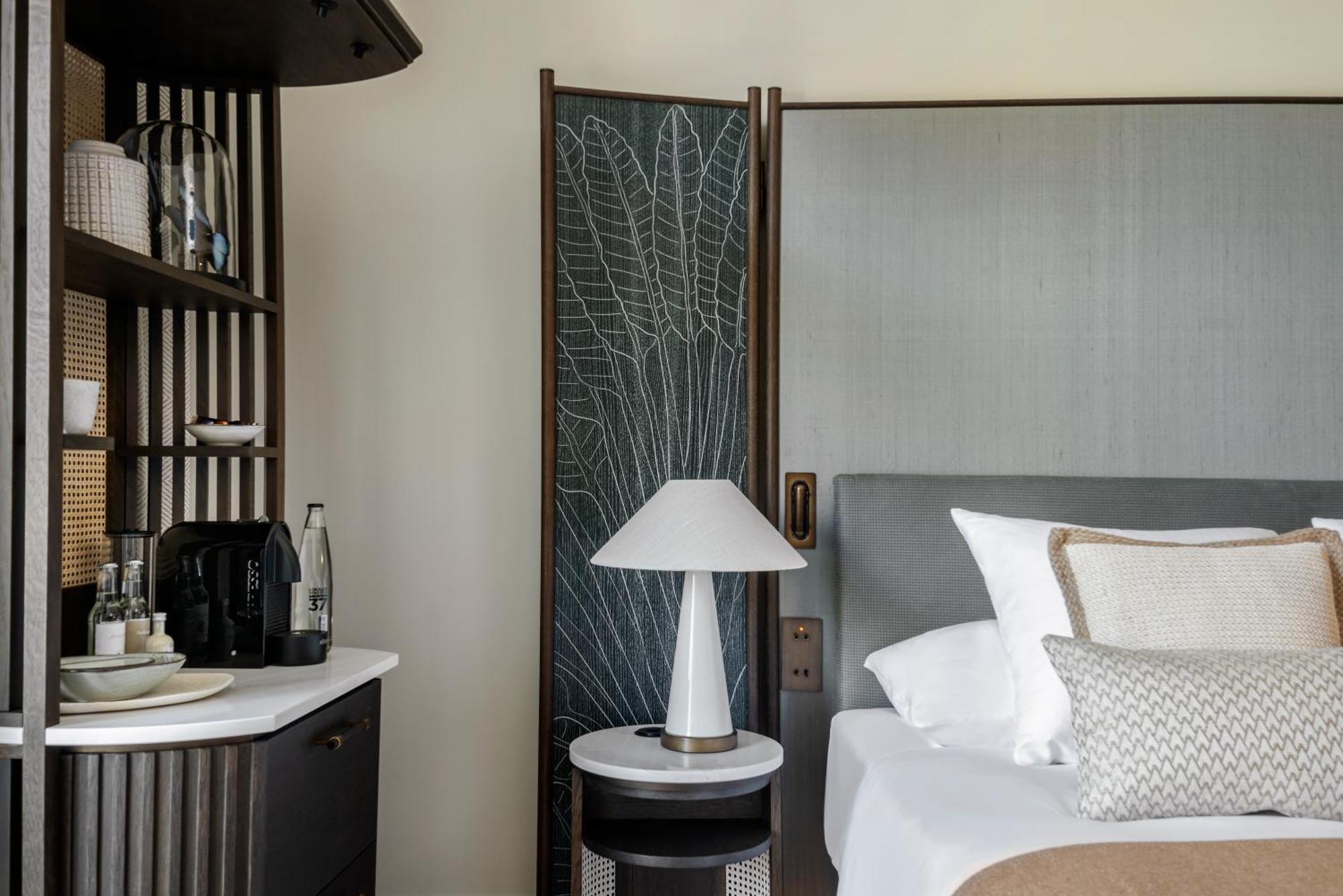 Small Luxury Hotel Ambassador Цюрих Екстериор снимка
